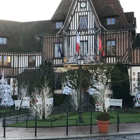 Le Royal Appartement Deauville Buitenkant foto